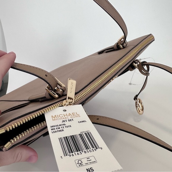 Michael Kors Tote Bag - Picture 11 of 15